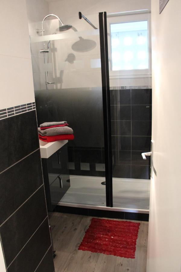 Apart'Hotel Les Floralies Roanne Bilik gambar
